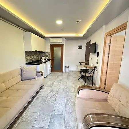 Gloria 4*