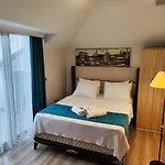 Apart-hotel Gloria 4*