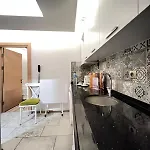 Gloria 4*