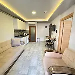 Gloria 4*