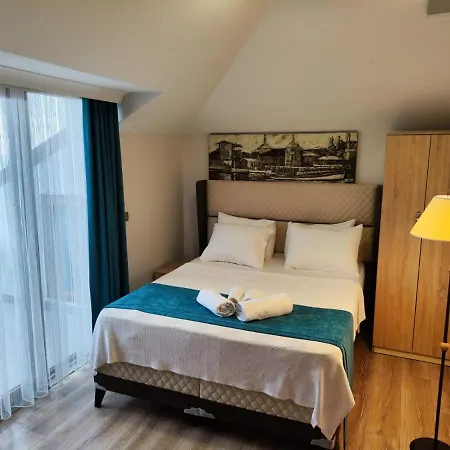 Lejlighedshotel Gloria 4*