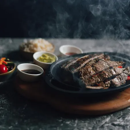 Gloria Aparthotel 4*