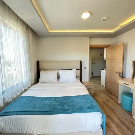 Apart Otel Gloria 4*